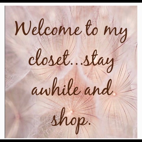 Meet your Posher, Claudia - Picture 1 of 1